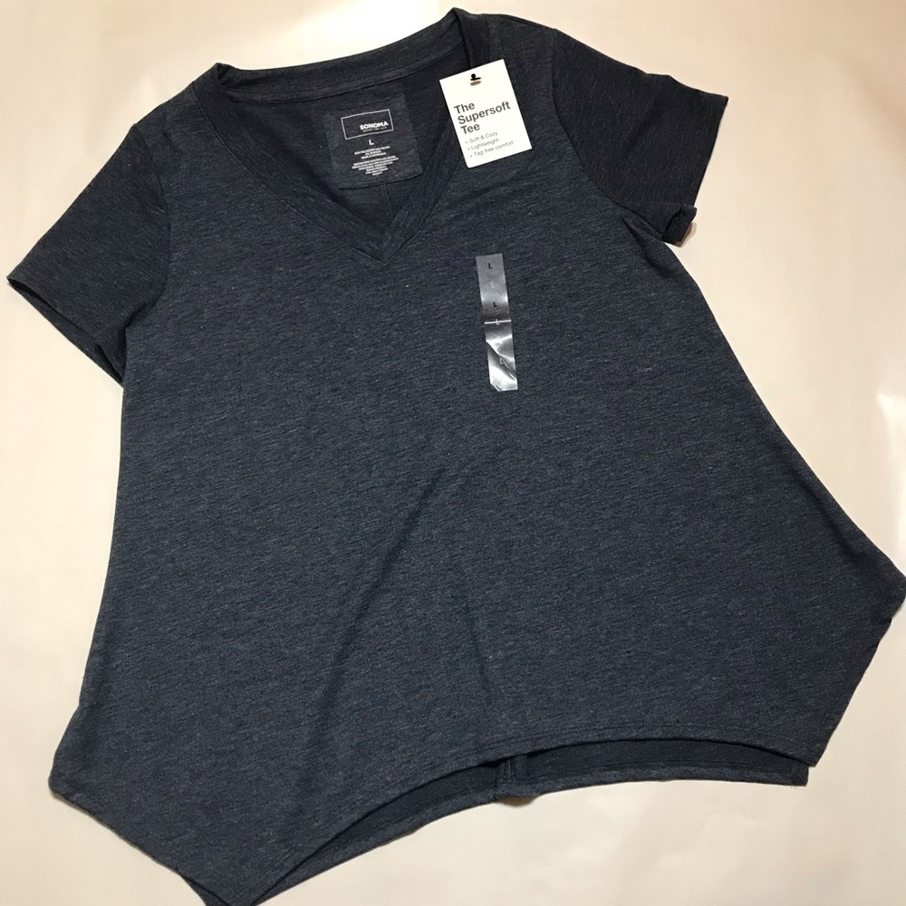 New with tags! Super soft T-Shirt!